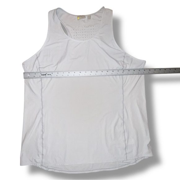 ZELLA Nova Perforated Racerback Tank - Grey Glacier Plus 2X - Picture 8 of 14